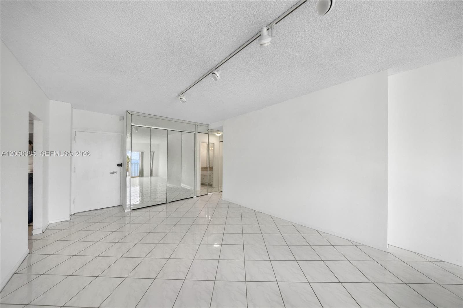 300 Bayview Dr 202 photo 10