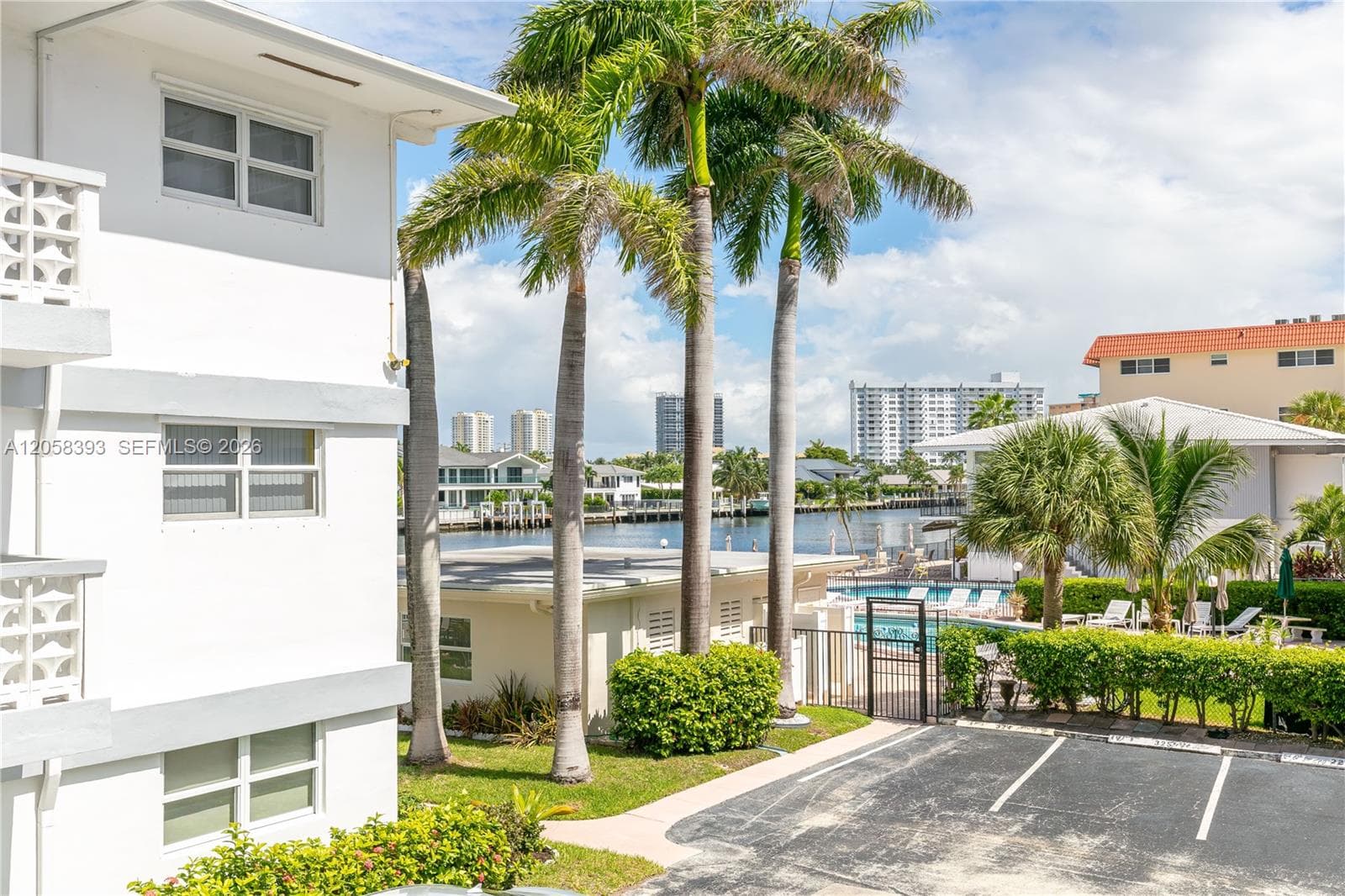 3135 S Ocean Dr 227 photo 25