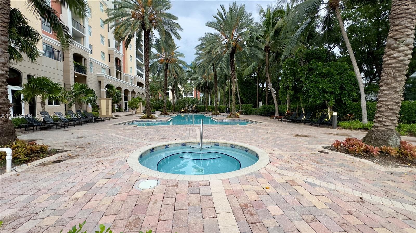 17100 N Bay Rd 1813 photo 15