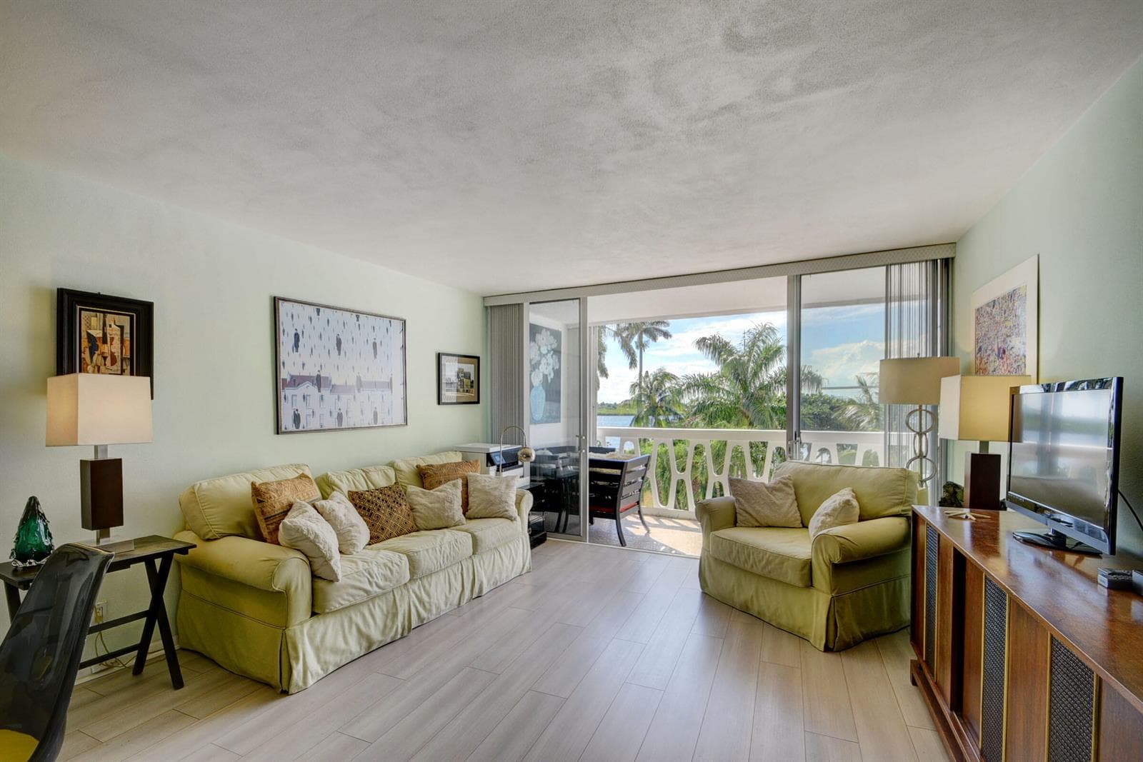 2505 S Ocean Boulevard 403 photo 3