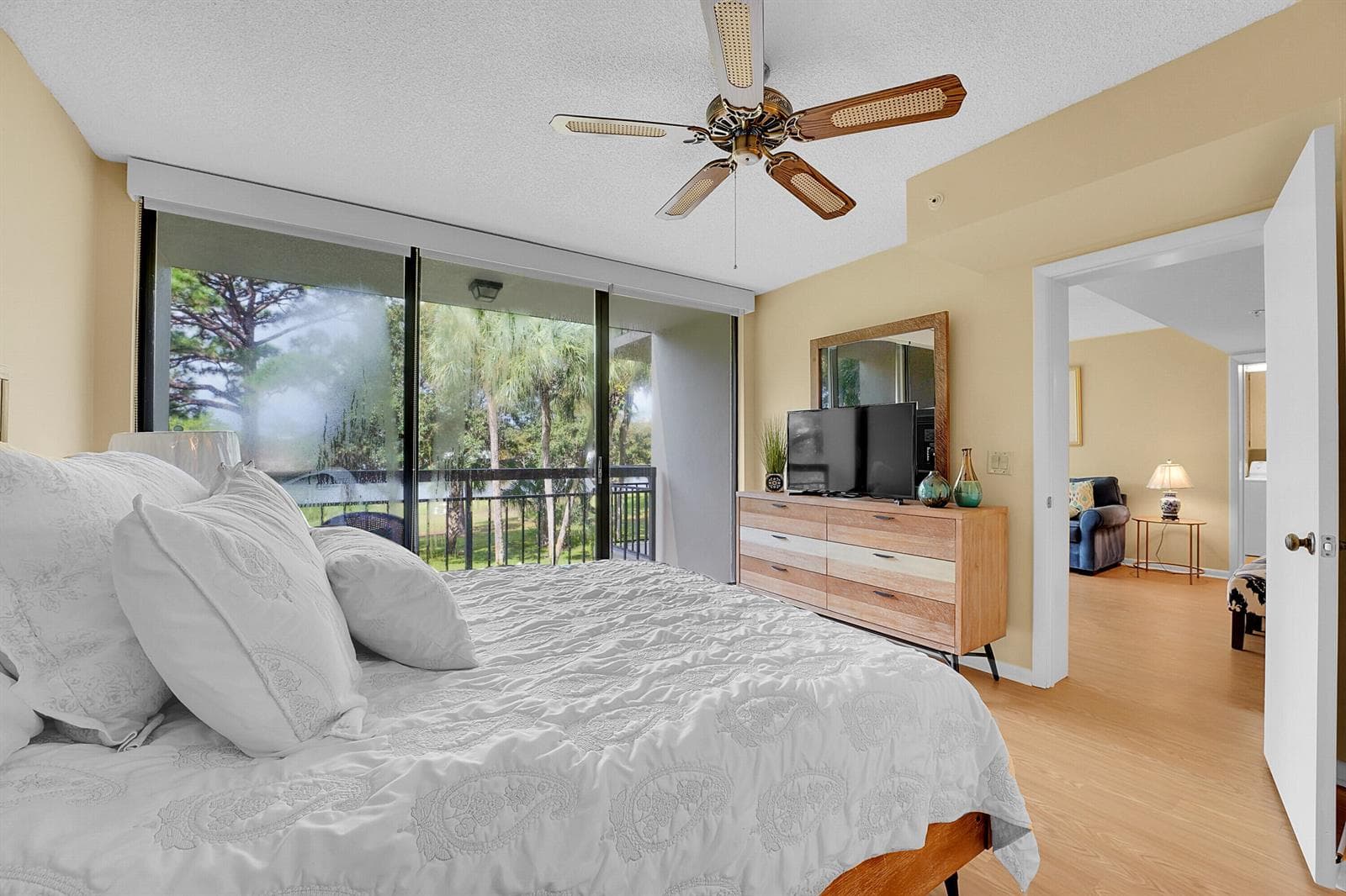 2001 Marina Isle Way 203 photo 16