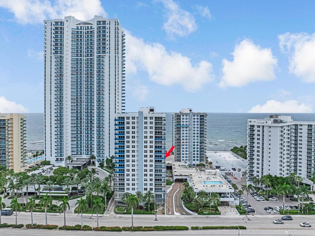 2751 S Ocean Drive 1008 photo 2
