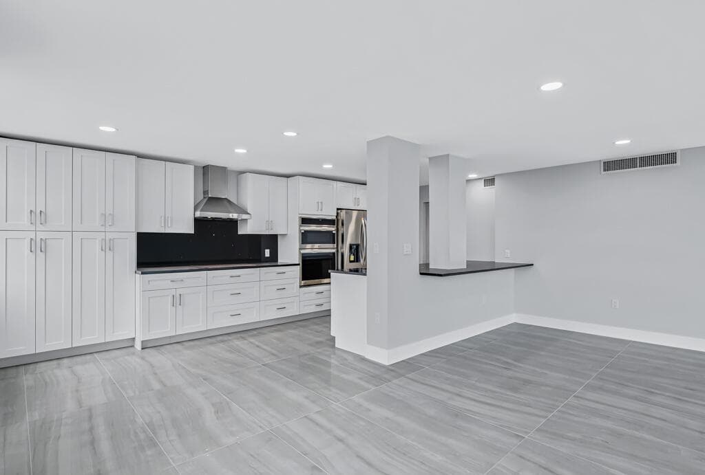 2751 S Ocean Drive 1008 photo 17