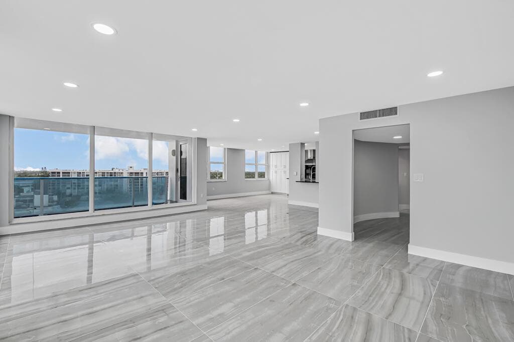 2751 S Ocean Drive 1008 photo 12