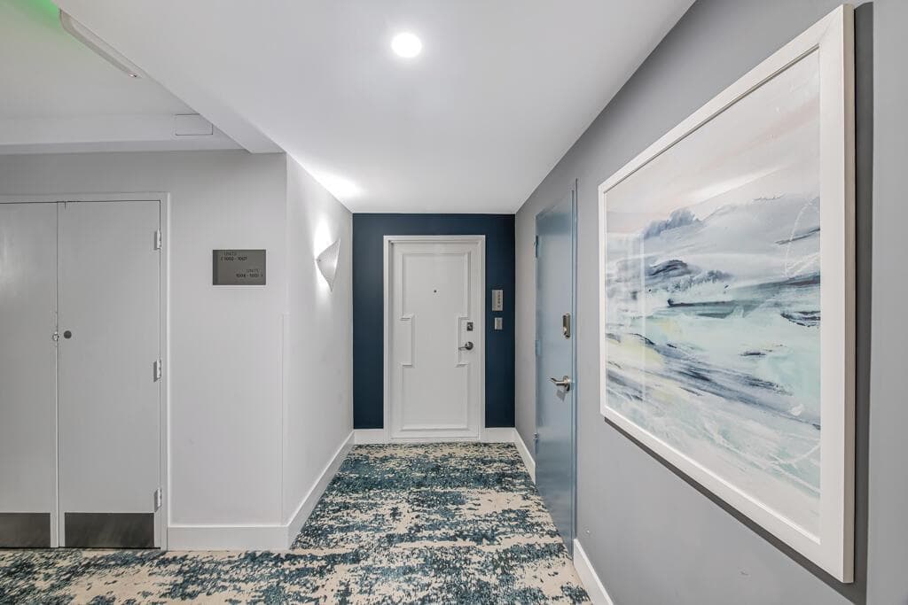 2751 S Ocean Drive 1008 photo 7