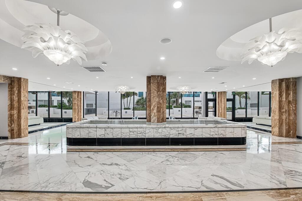 2751 S Ocean Drive 1008 photo 5