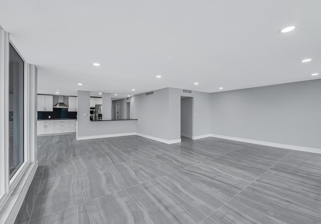 2751 S Ocean Drive 1008 photo 11