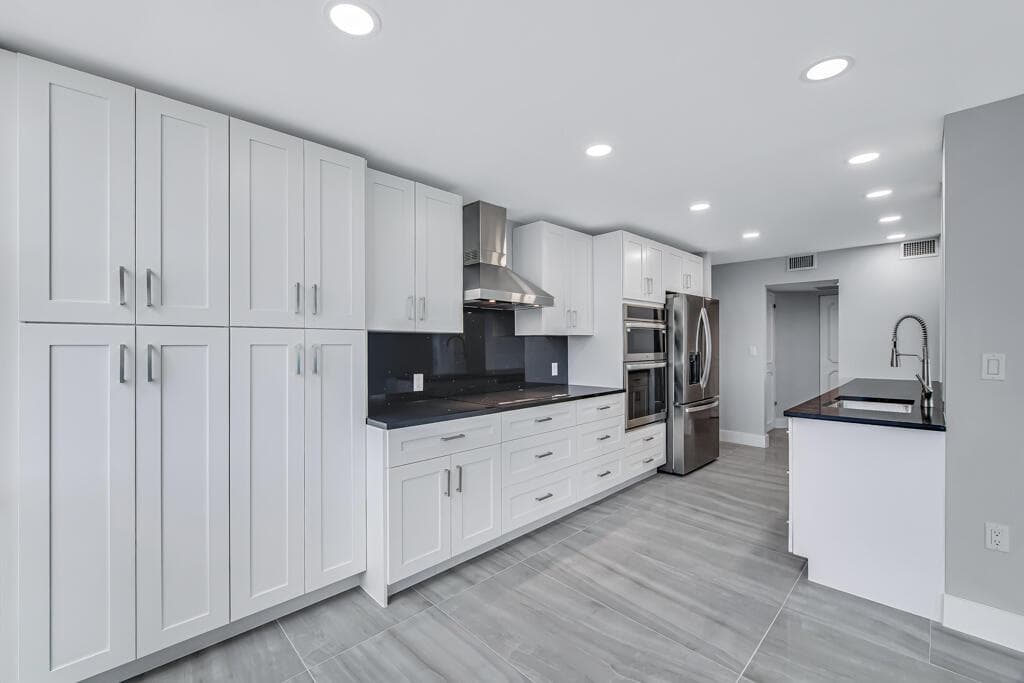 2751 S Ocean Drive 1008 photo 19
