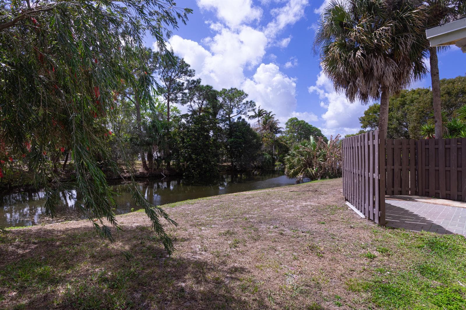 202 Sparrow Drive 1 photo 2