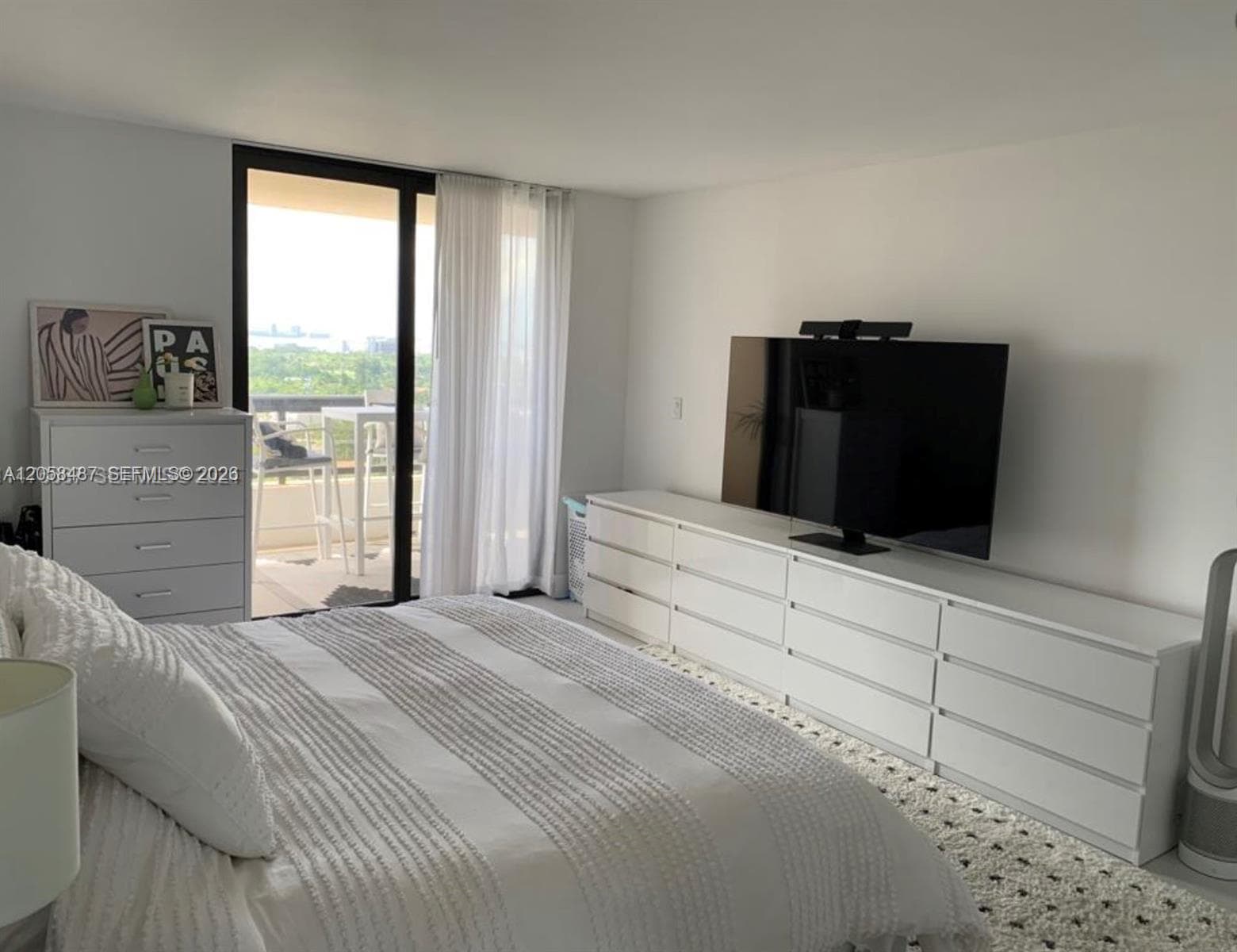 2555 Collins Ave 1906 photo 7