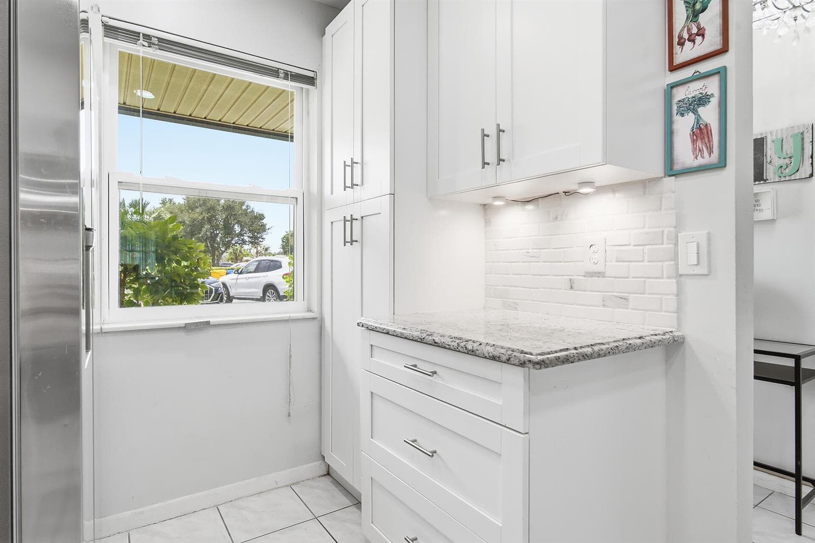 232 Lake Meryl Drive photo 6