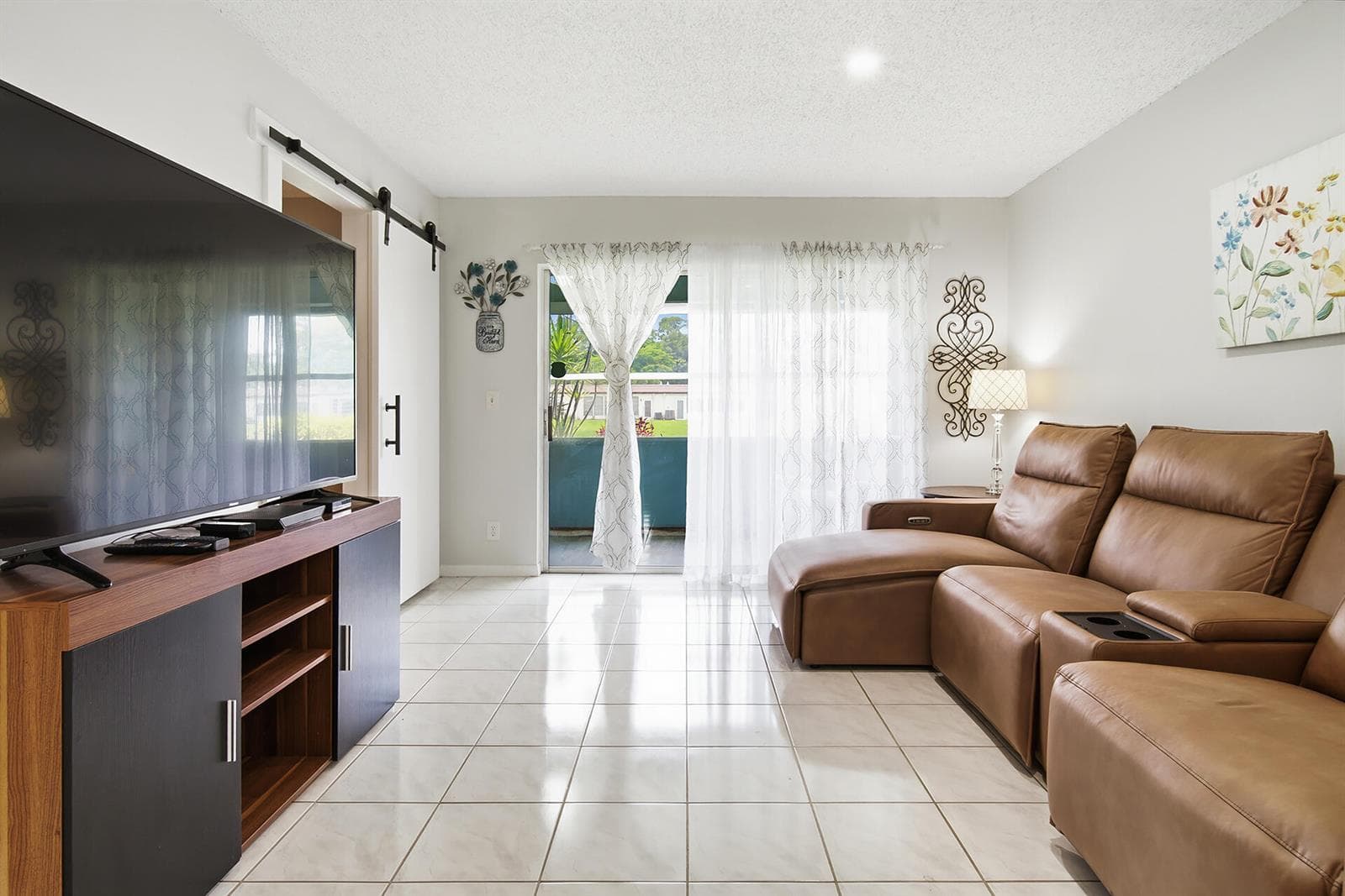 232 Lake Meryl Drive photo 14