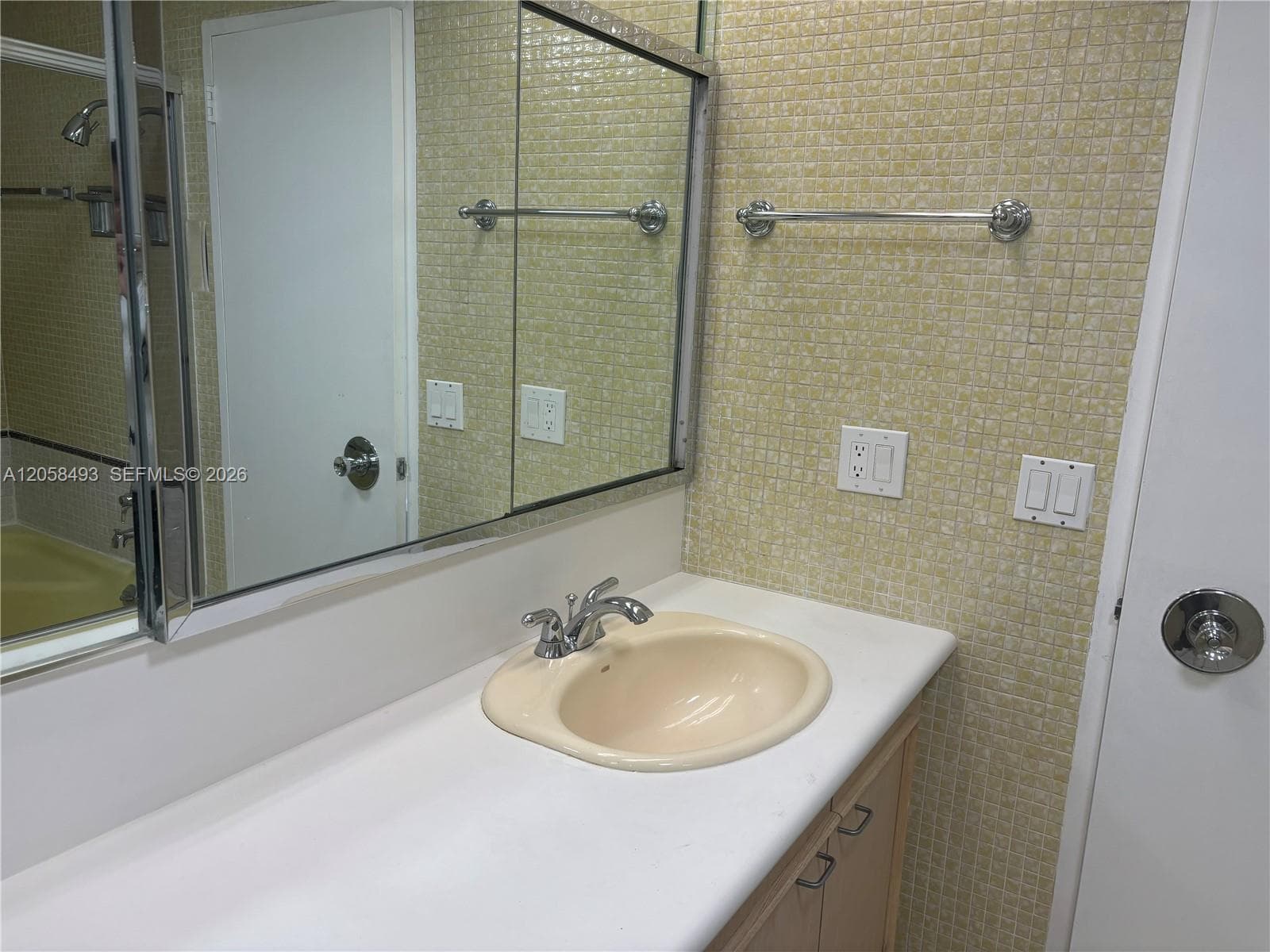 5255 Collins Ave 6J photo 14