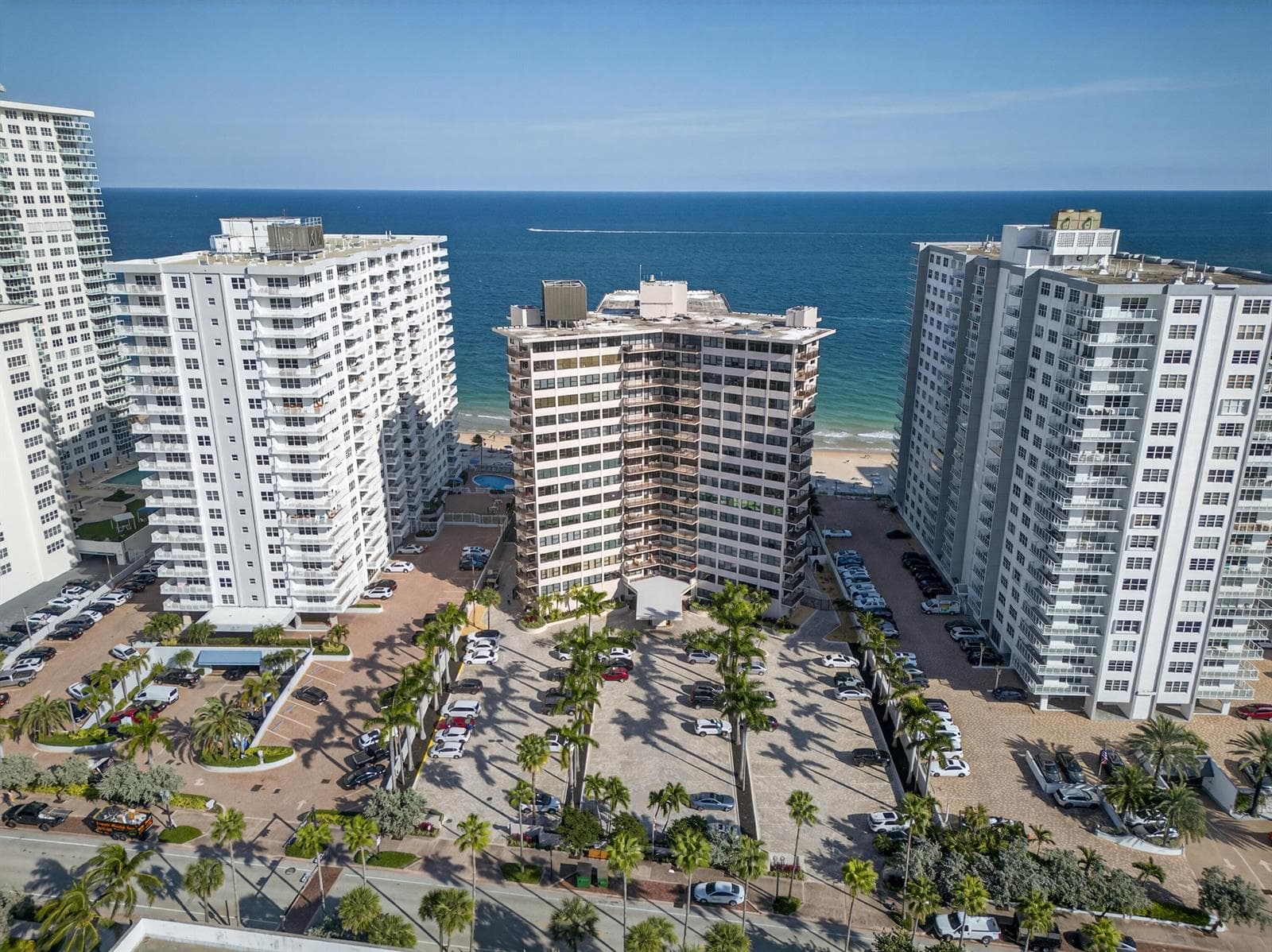 3800 GALT OCEAN Drive 105 photo 2