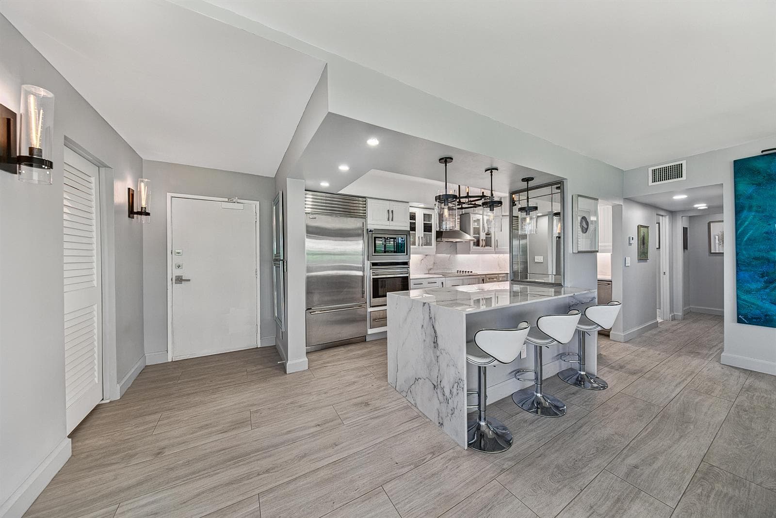 3800 GALT OCEAN Drive 105 photo 12