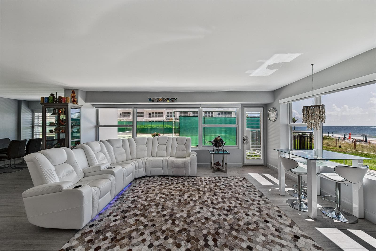 3800 GALT OCEAN Drive 105 photo 9