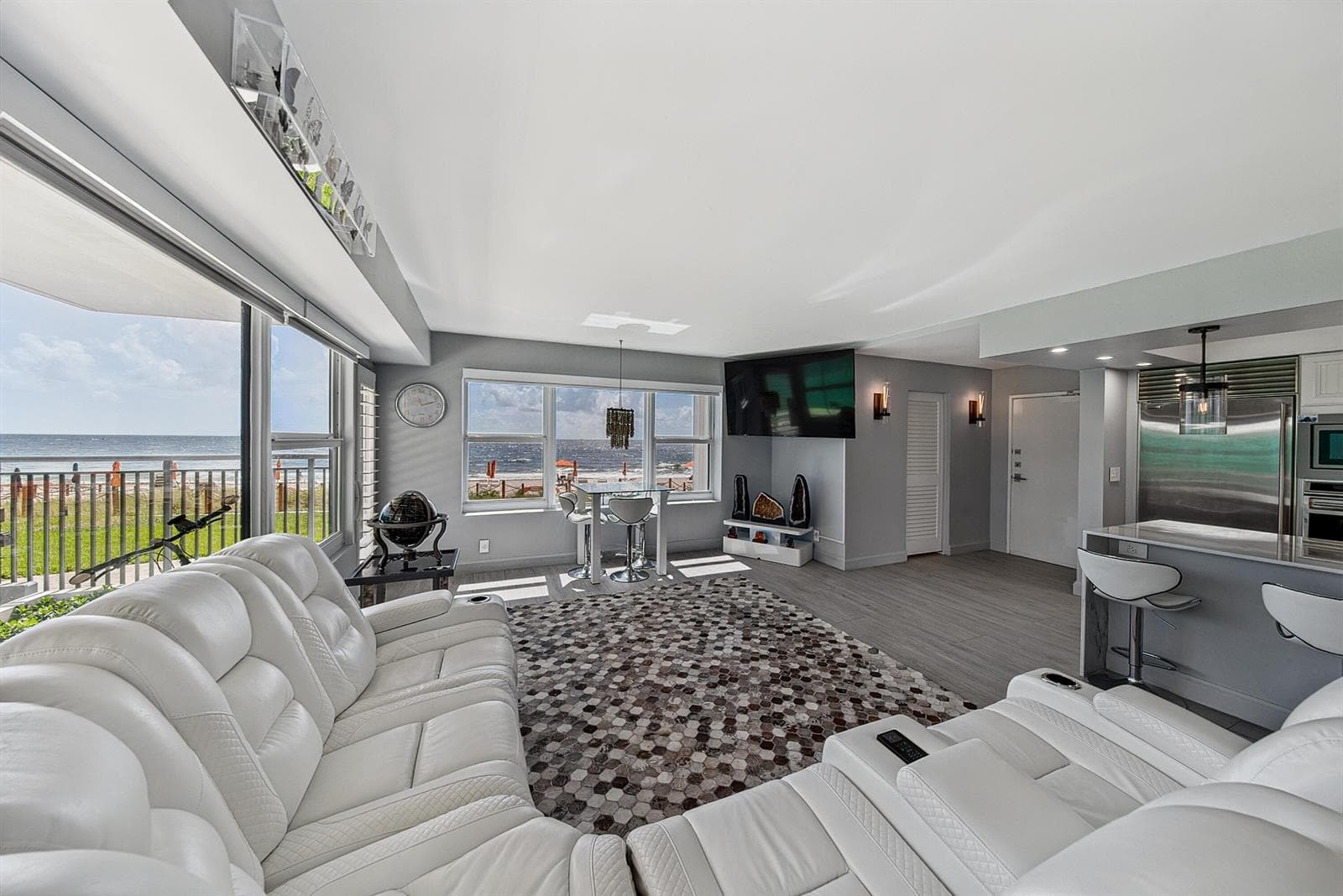3800 GALT OCEAN Drive 105 photo 8
