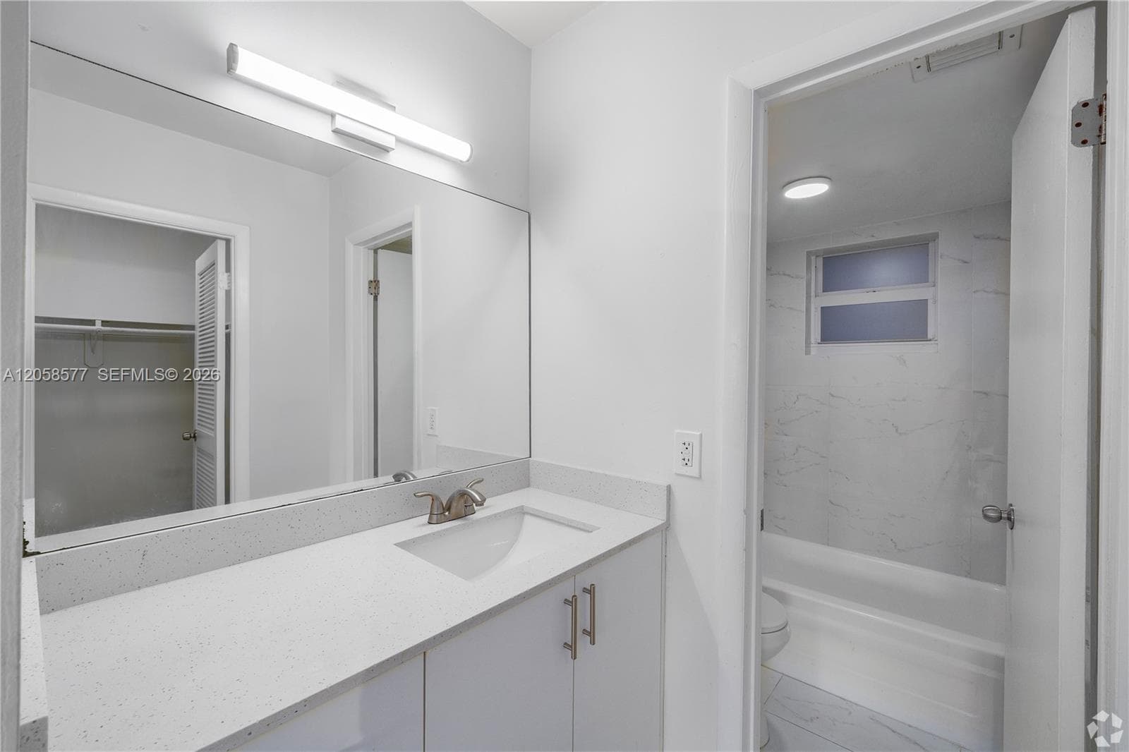 3626 NE 168th St 202 photo 9