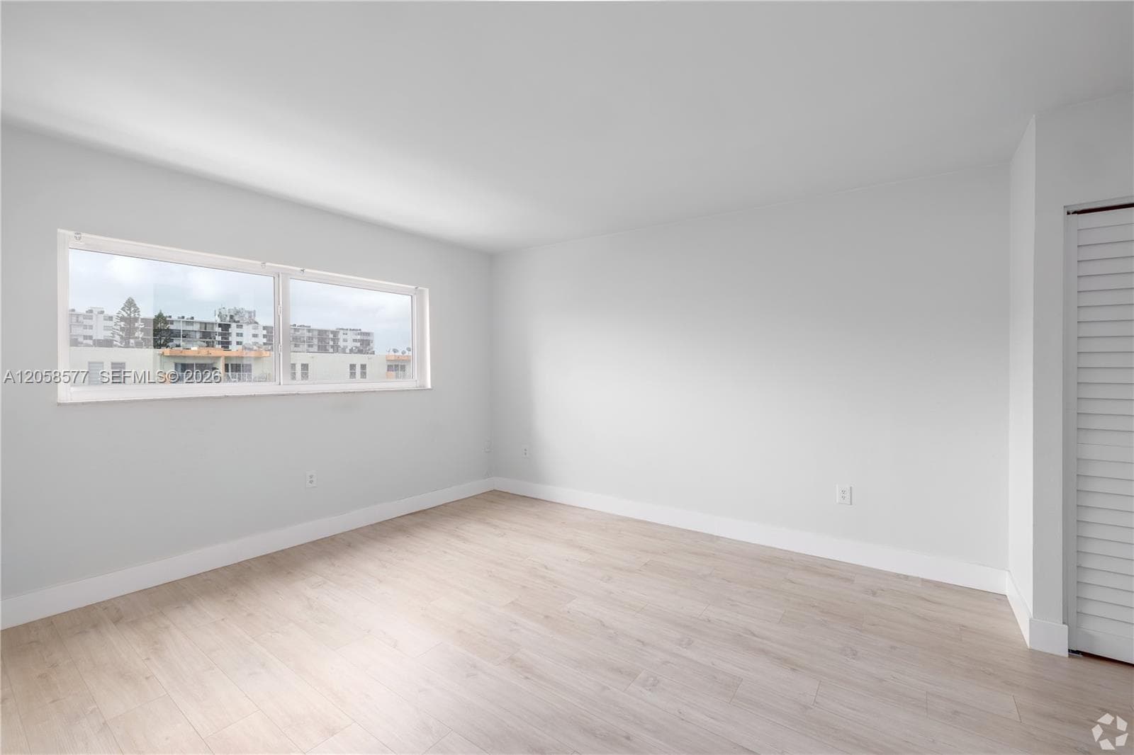 3626 NE 168th St 202 photo 8