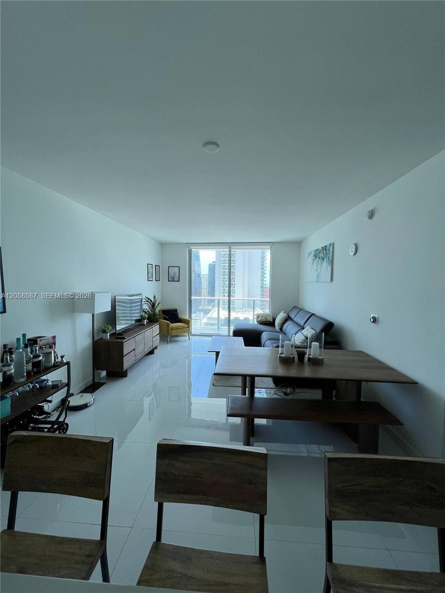 1100 S Miami Ave 2904 photo 2