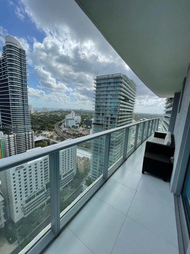 1100 S Miami Ave 2904 photo 5