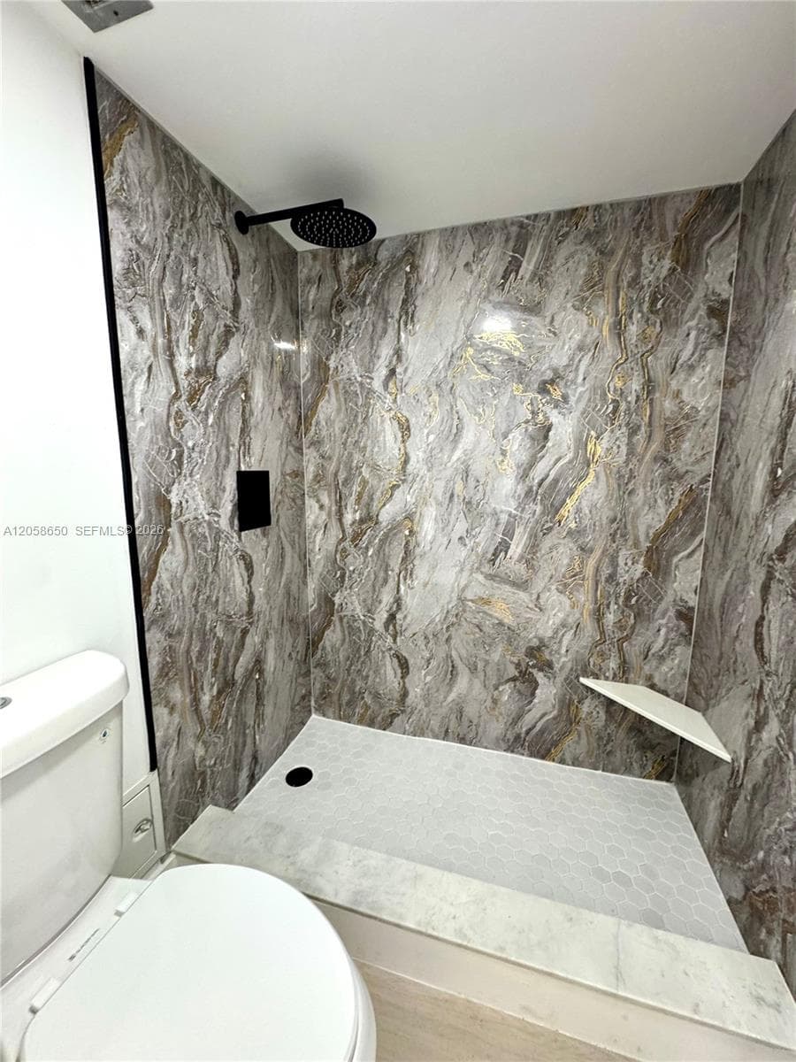 300 Bayview Dr 1201 photo 10
