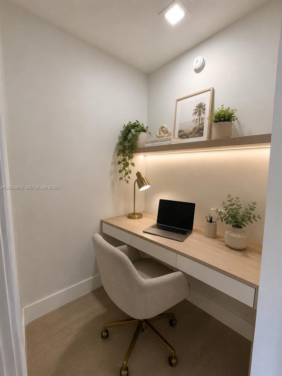 300 Bayview Dr 1201 photo 4