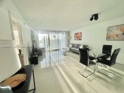 2030 S Ocean Dr 903 photo 11