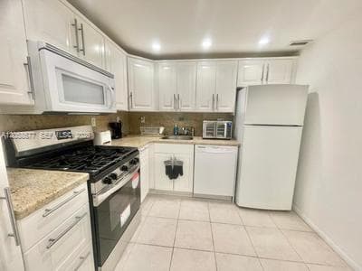 2030 S Ocean Dr 903 photo 4