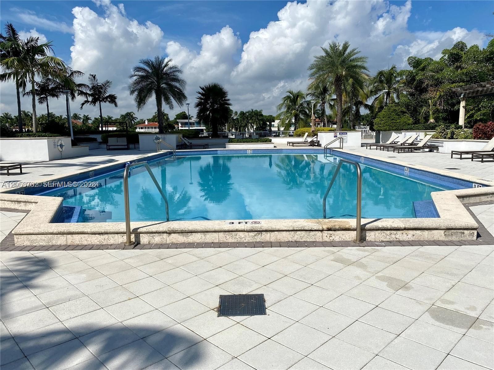 5600 Collins Ave 17U photo 18