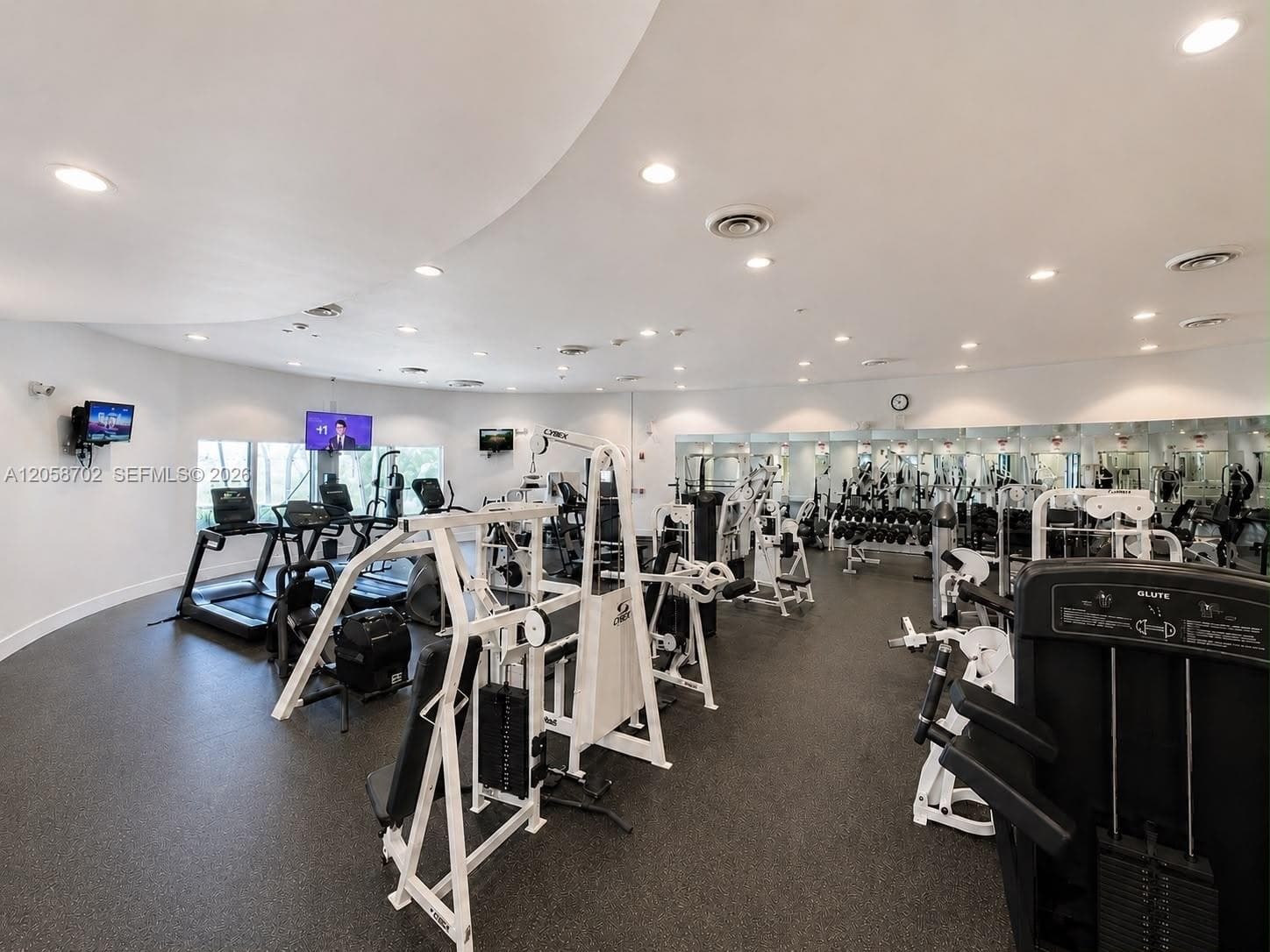 5600 Collins Ave 17U photo 25