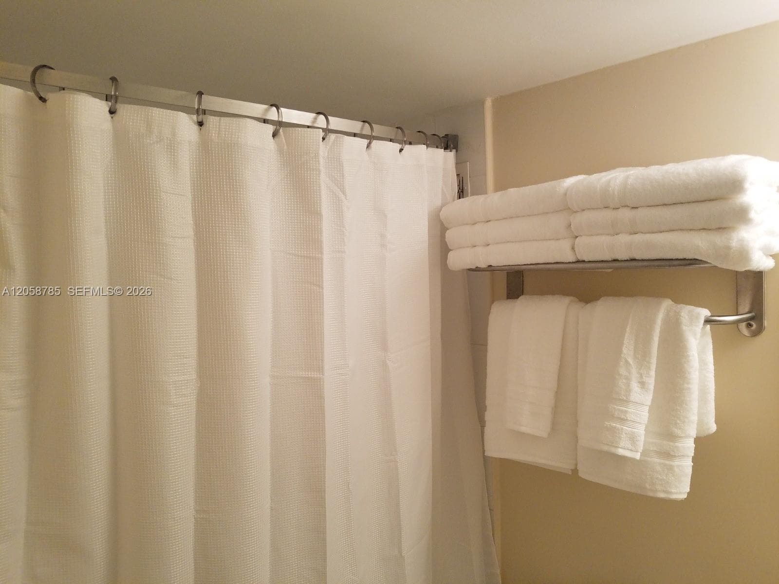 19201 Collins Ave 429 photo 8