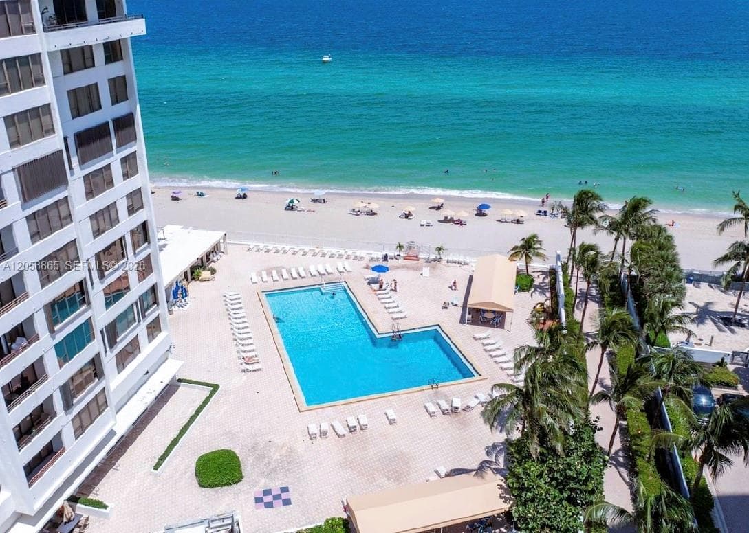3505 S Ocean Dr 411 photo 13