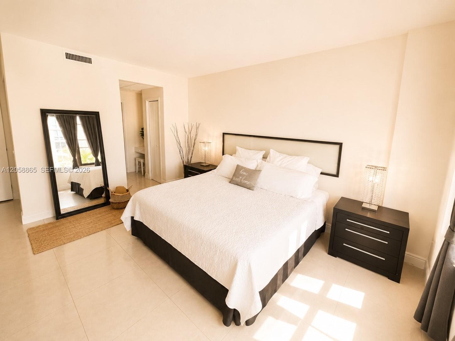 3505 S Ocean Dr 411 photo 8