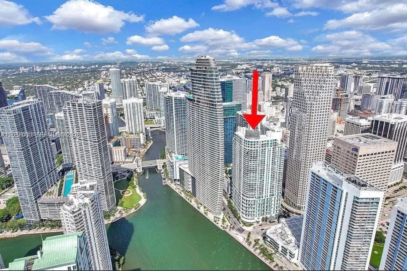 300 S Biscayne Blvd L-1232 photo 17