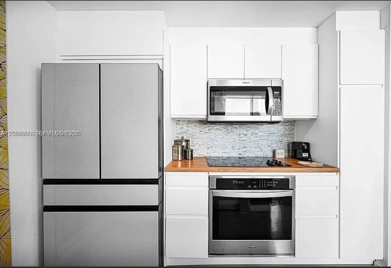300 S Biscayne Blvd L-1232 photo 9