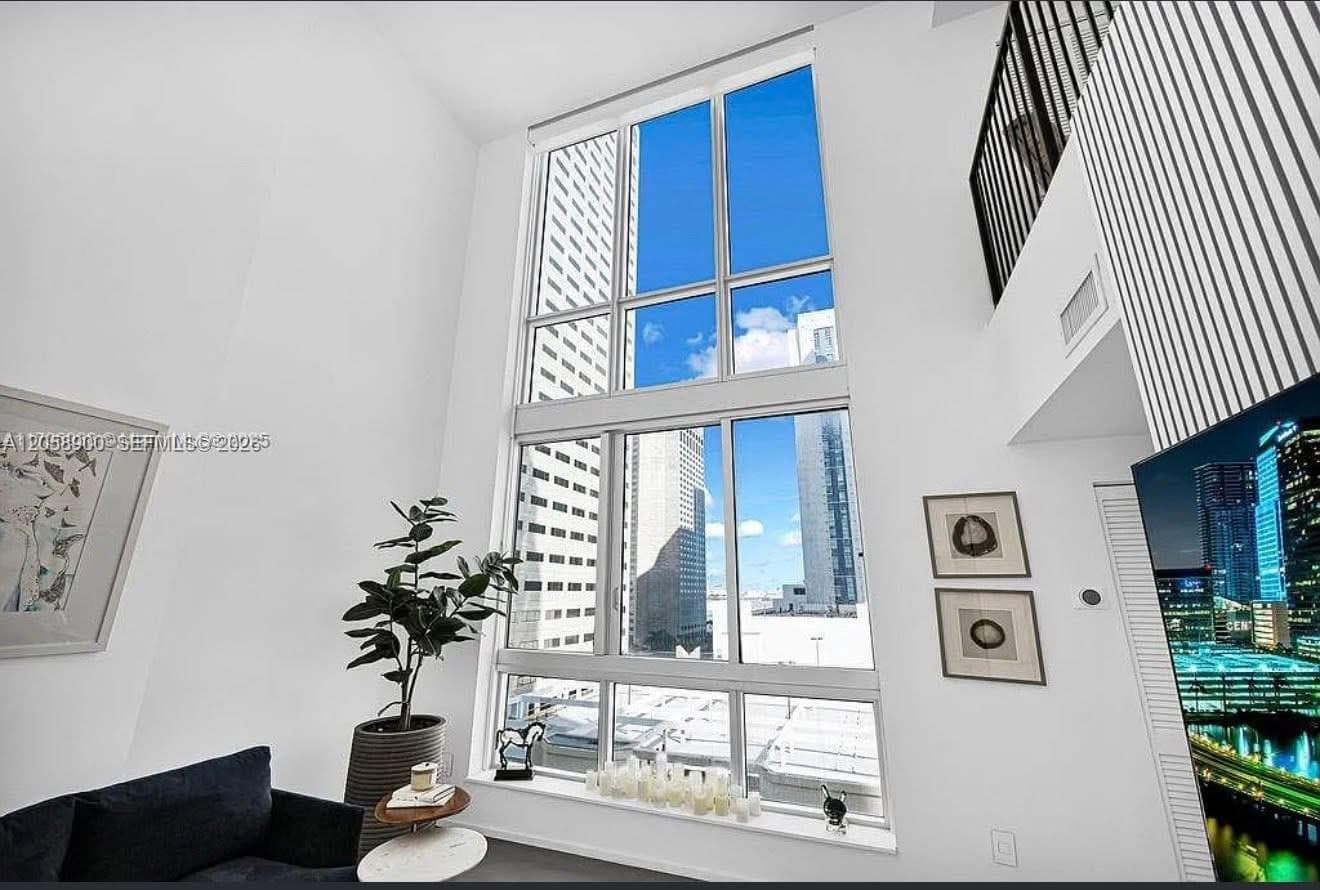 300 S Biscayne Blvd L-1232 photo 19