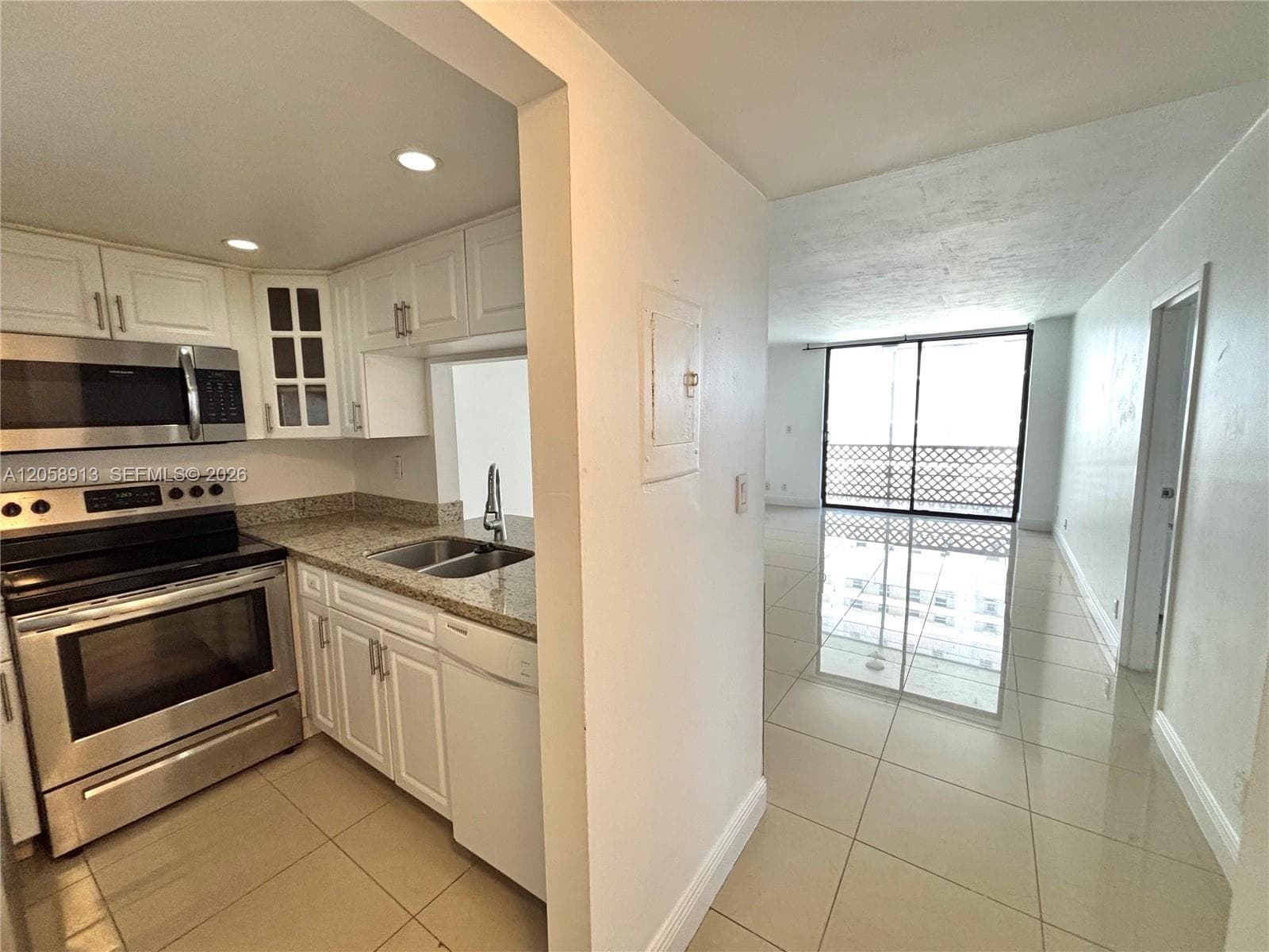 2935 NE 163rd St 5P photo 8