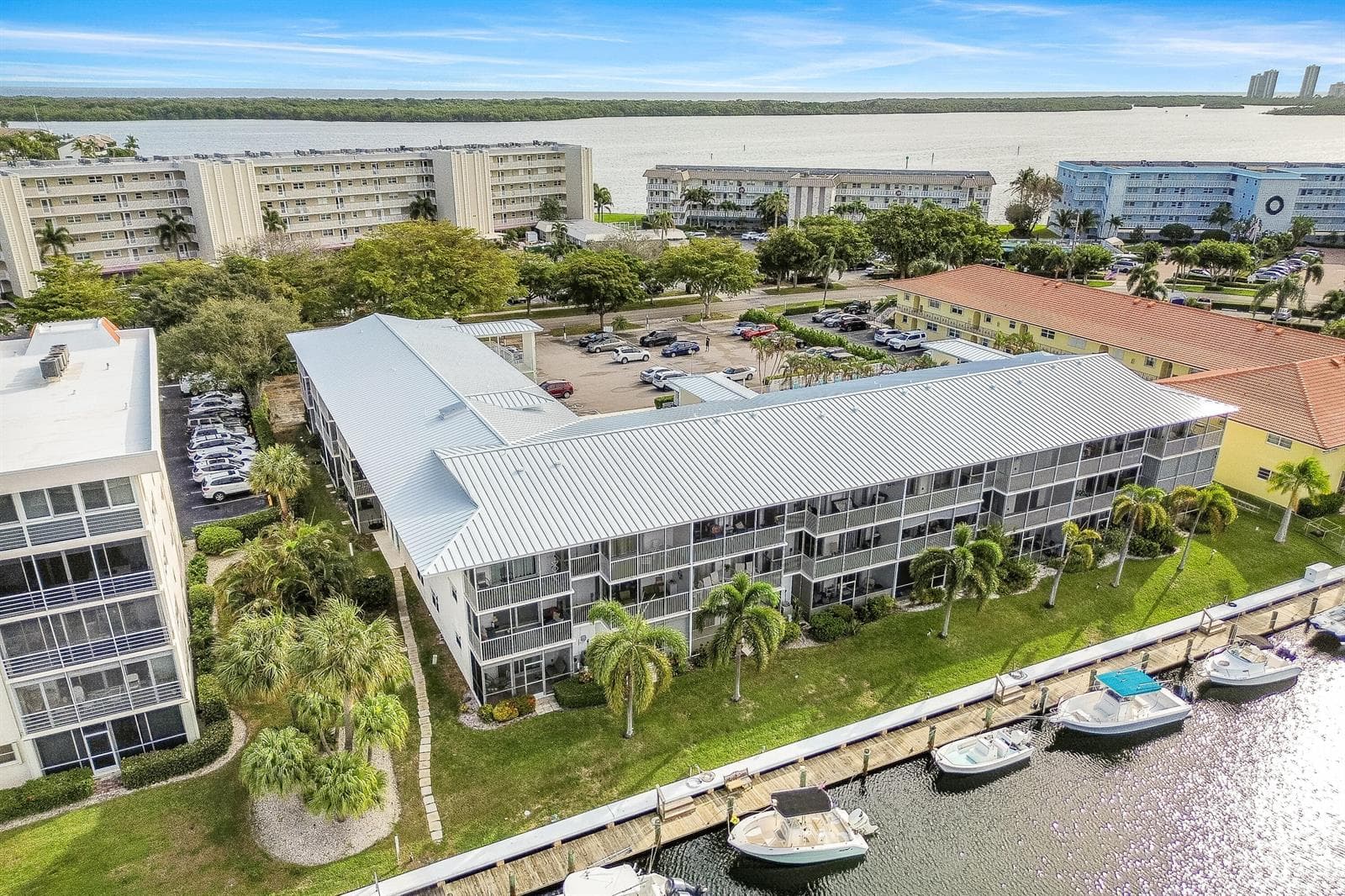 37 Yacht Club Drive 303 photo 12