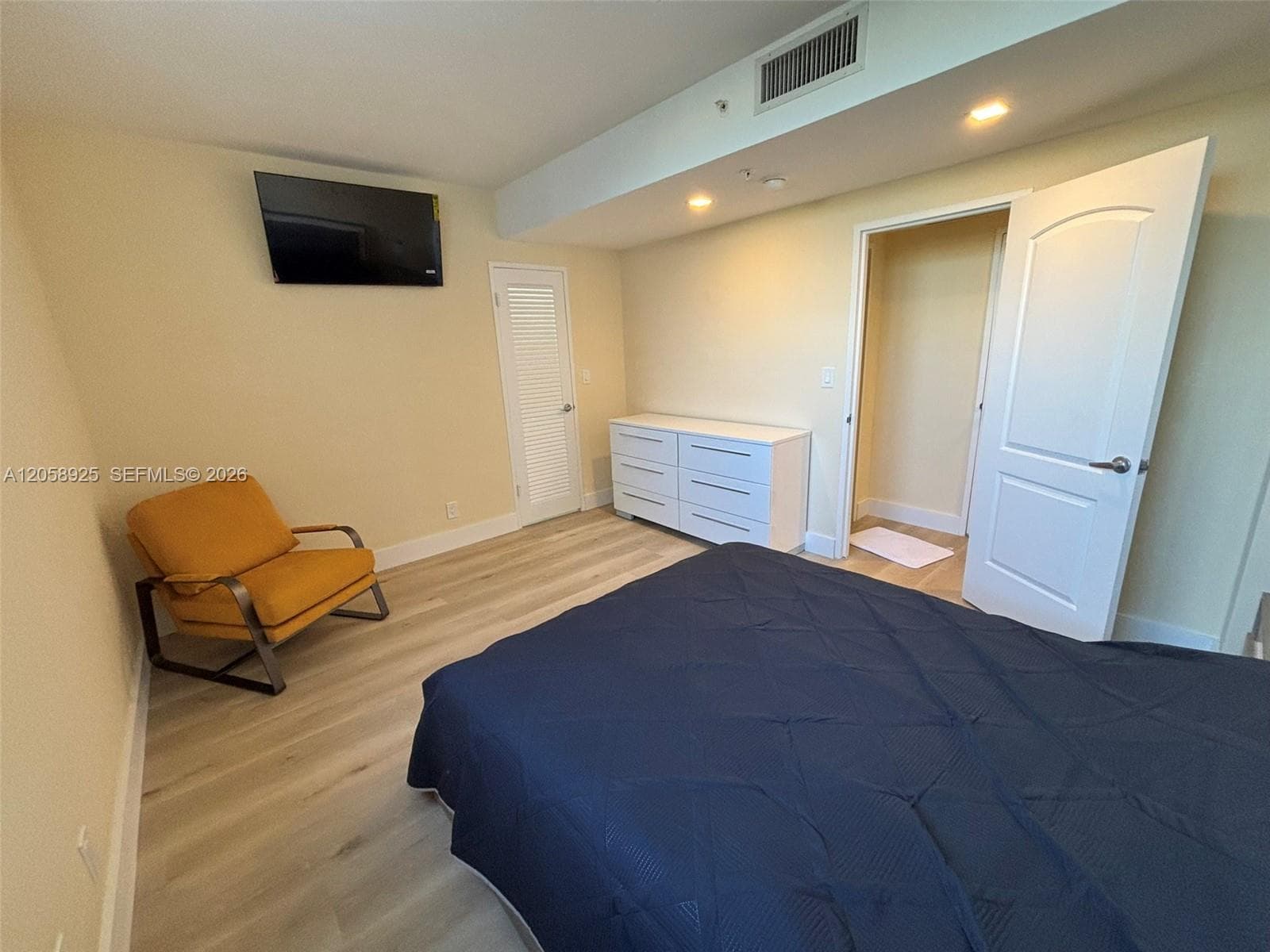 3001 S Ocean Dr 639 photo 9