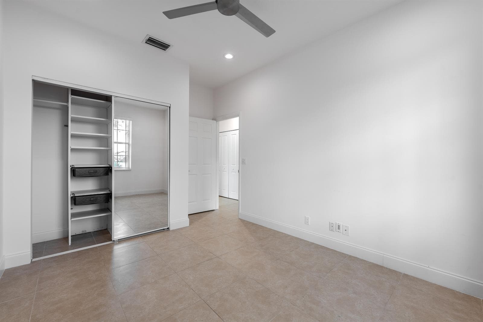 23390 TORRE Circle photo 23