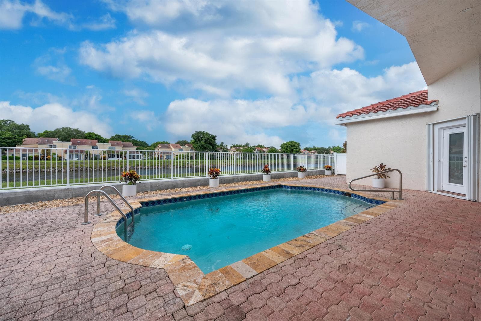23390 TORRE Circle photo 5