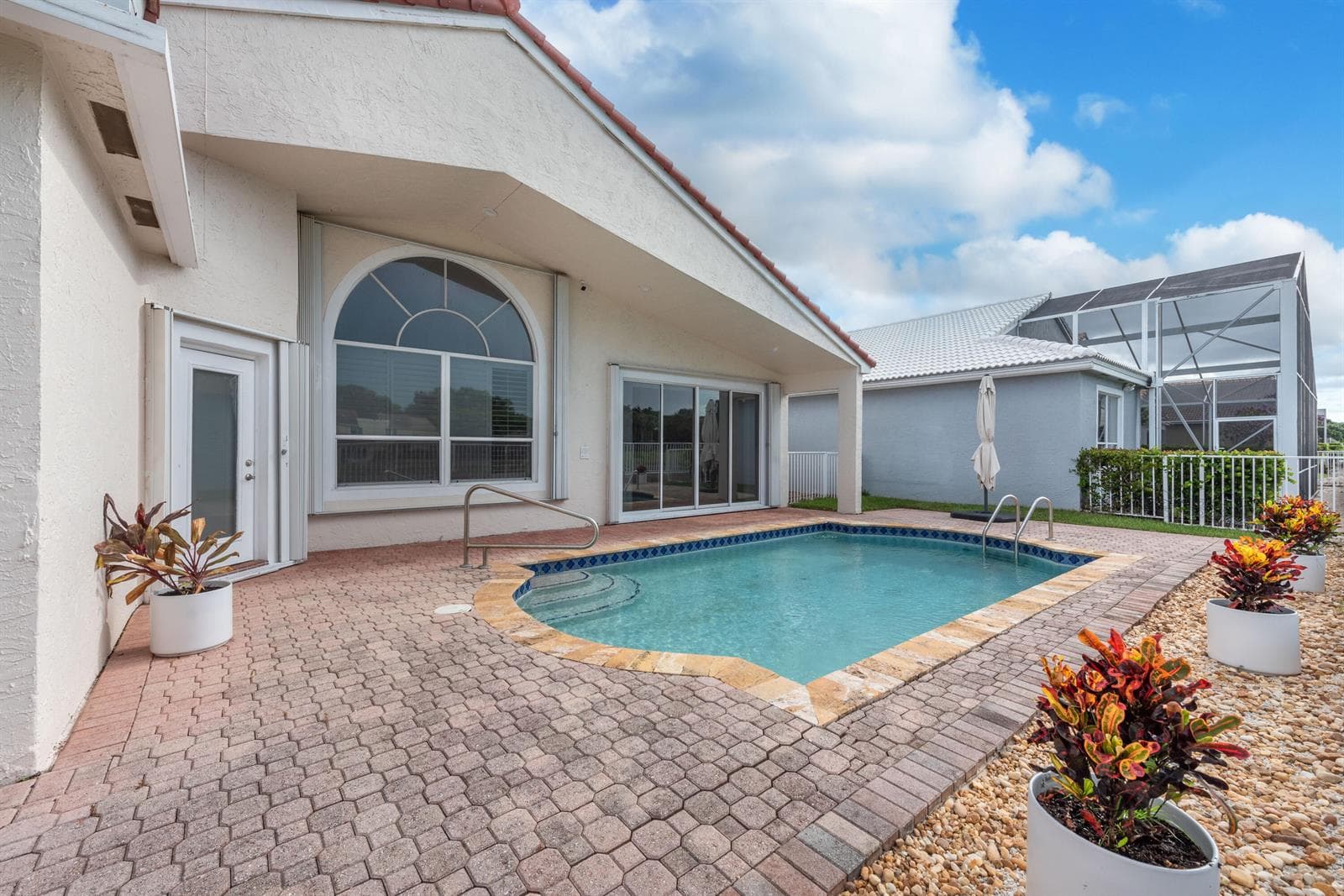 23390 TORRE Circle photo 4