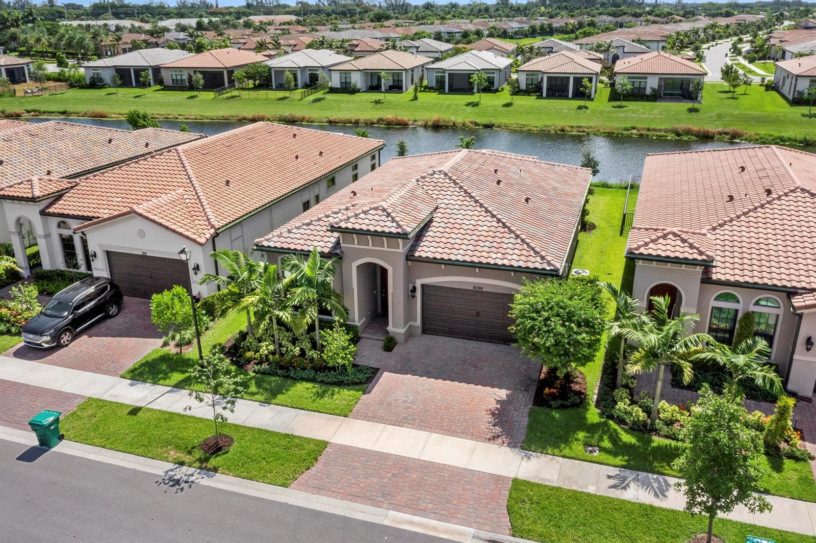 8098 LIBERTY Way photo 2