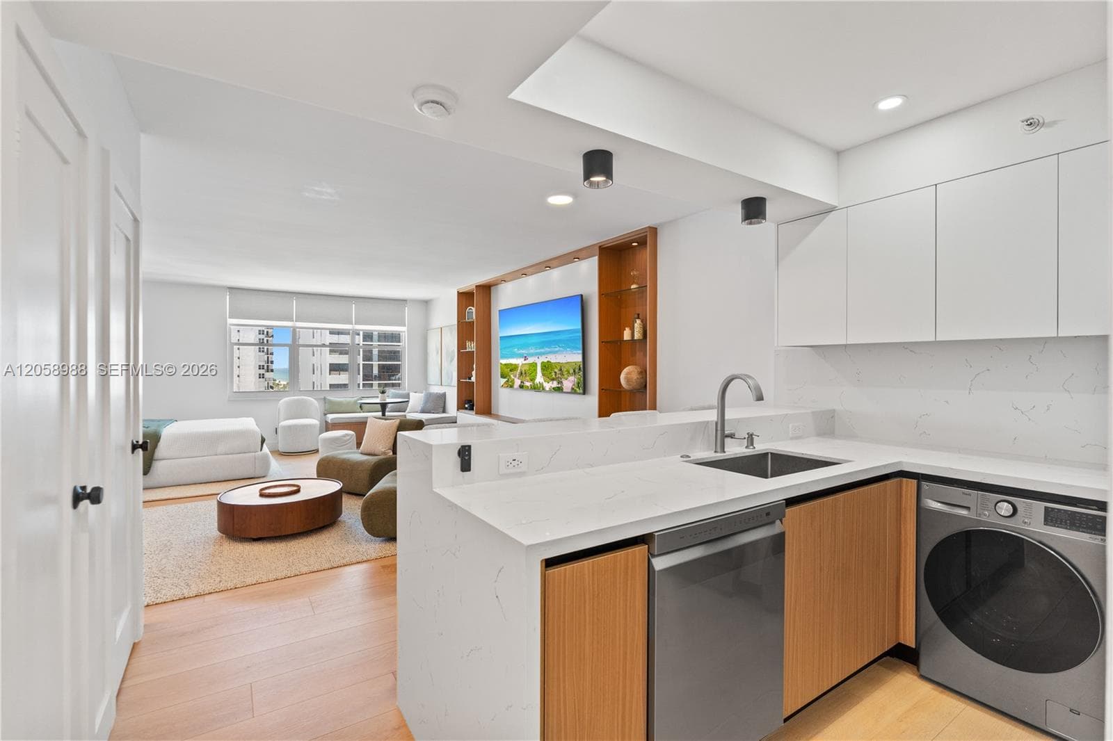 2501 S Ocean Dr 1403 photo 8
