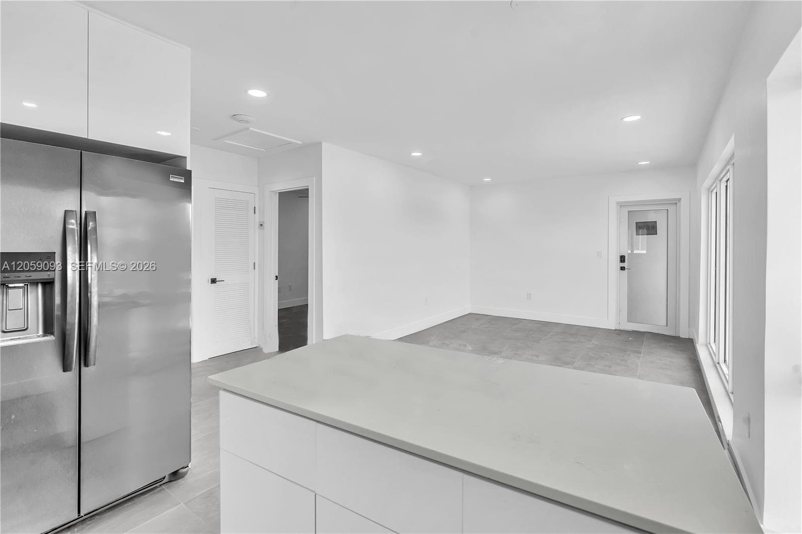 11900 N Bayshore Dr 206 photo 4