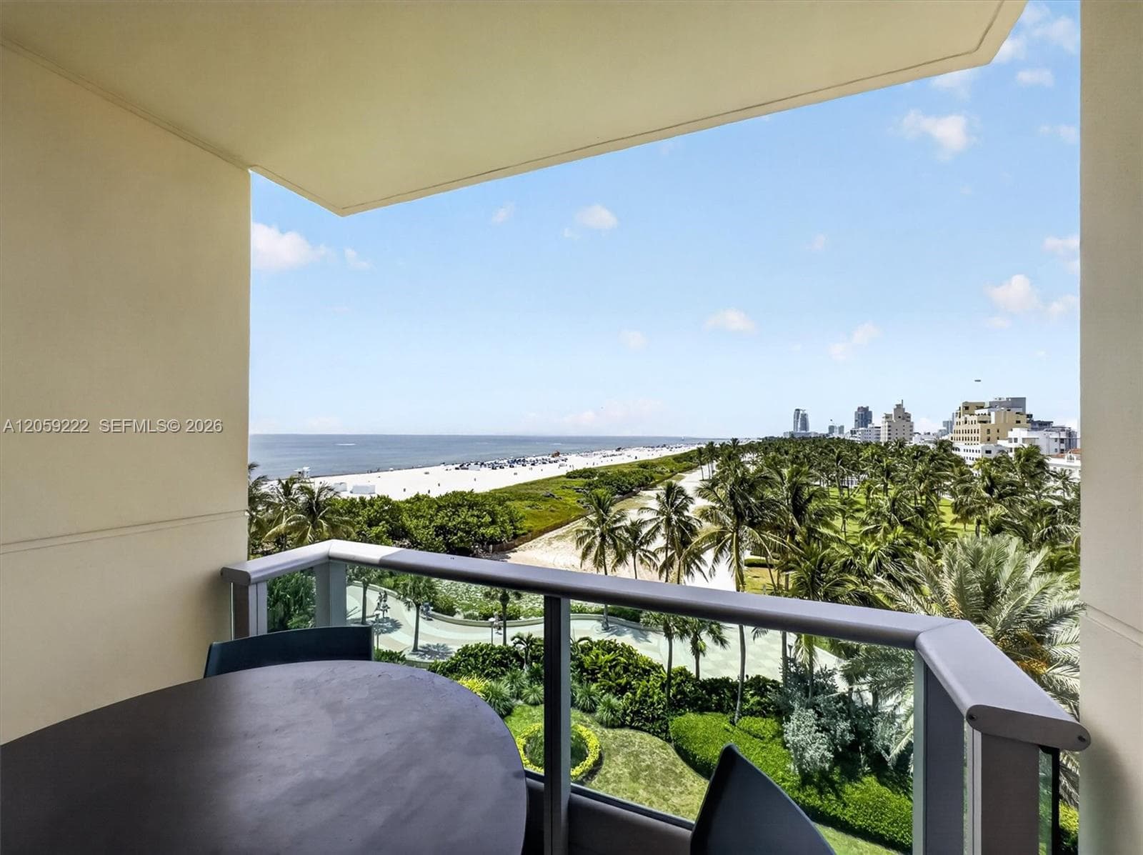 1455 Ocean Dr 704 photo 3