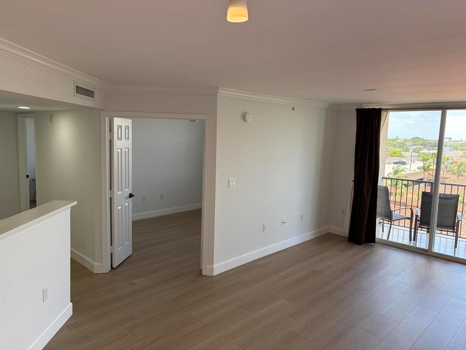1801 N FLAGLER Drive 824 photo 2