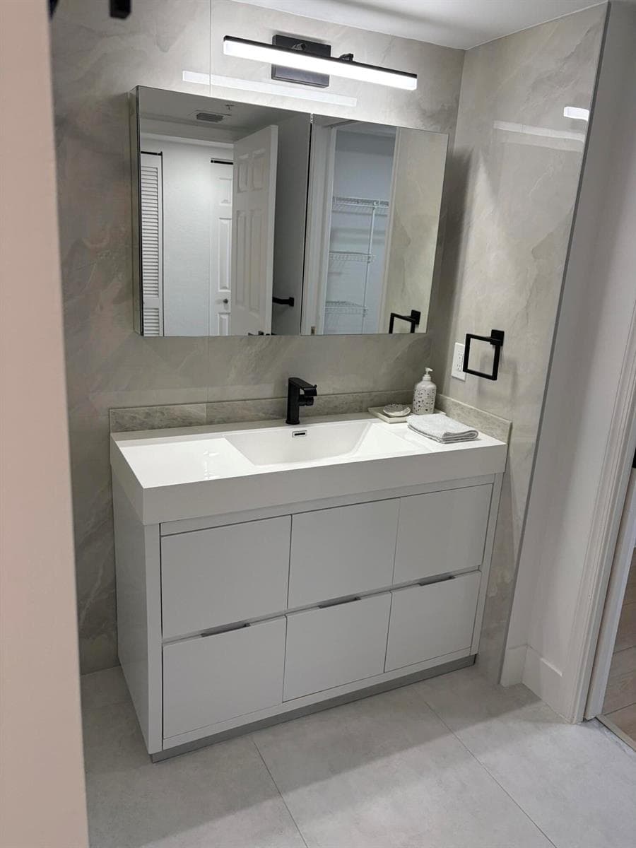 1801 N FLAGLER Drive 824 photo 20