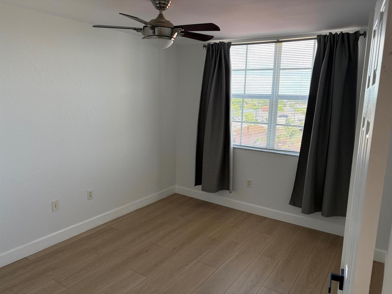 1801 N FLAGLER Drive 824 photo 9